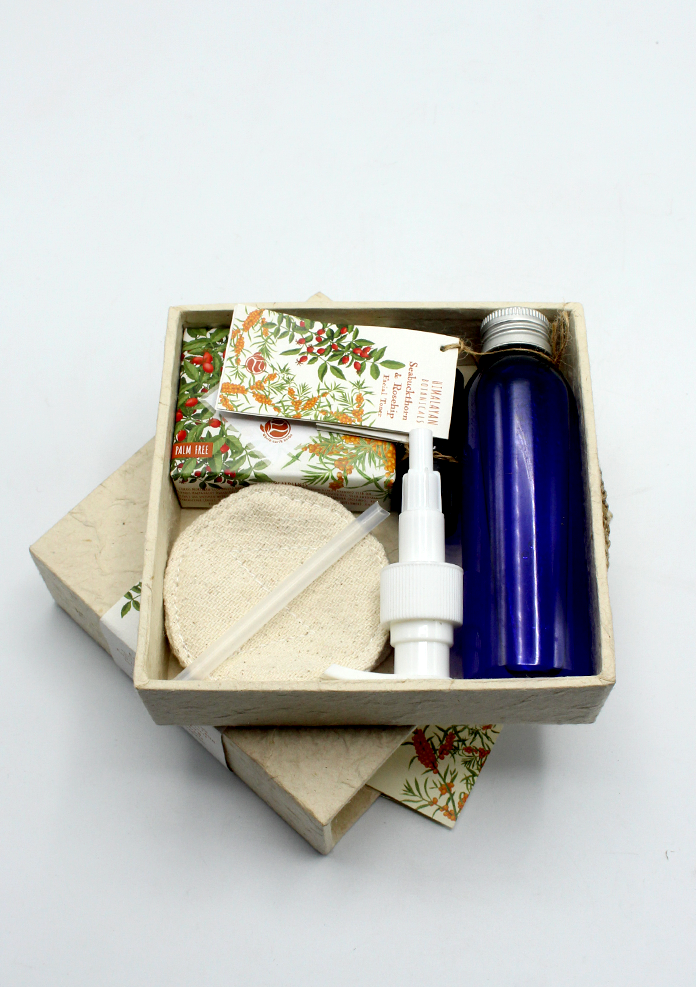 Himalayan Botanicals Seabuckthorn and Rosehip Facial Set