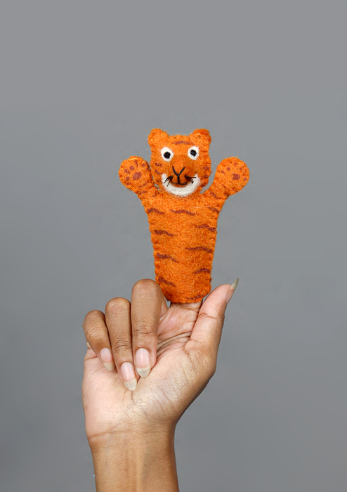 Wild Jungle Animals Giraffe Finger Puppet – Felt Wool Toy for Kids