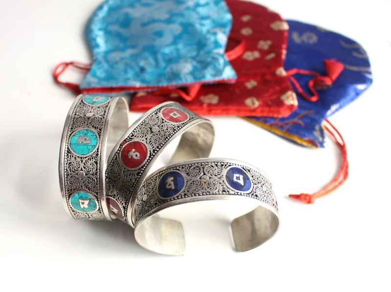 Om Mani Stone Inlay Dragon Filigree Unisex Bangle