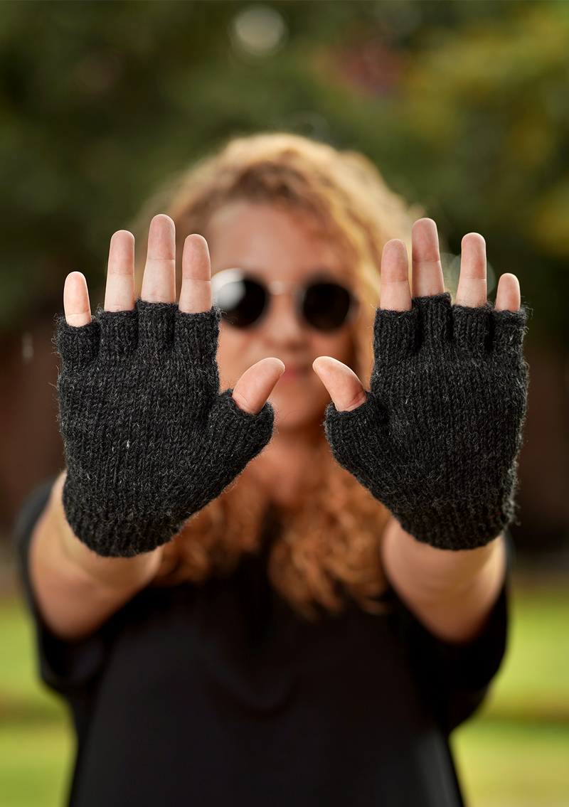 Beautiful Black Color Gloves with Flower