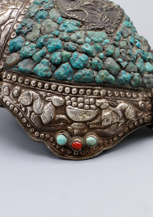 Turquoise Stone Inlaid Shankha Conch