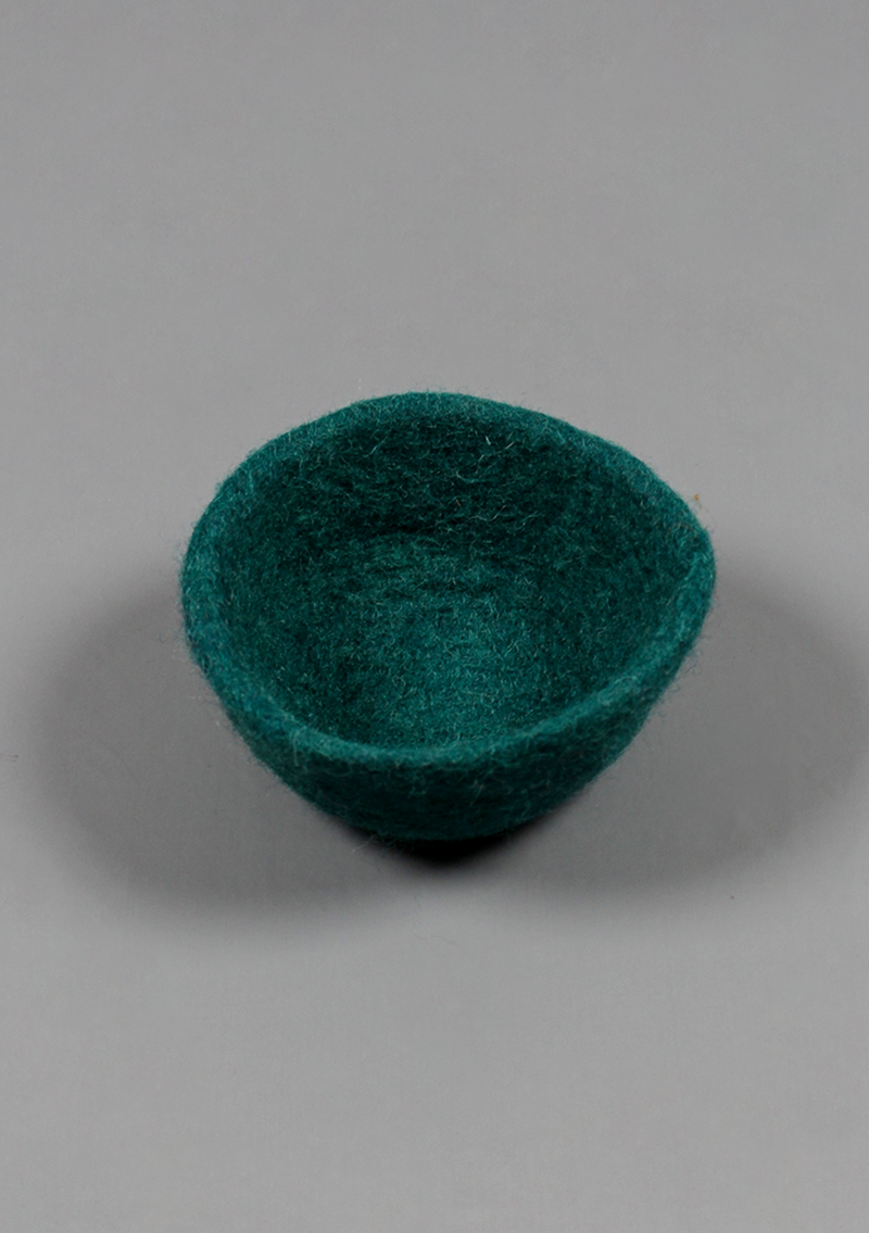 Handcrafted Mixed Color Nepal Felt Bowls 4"