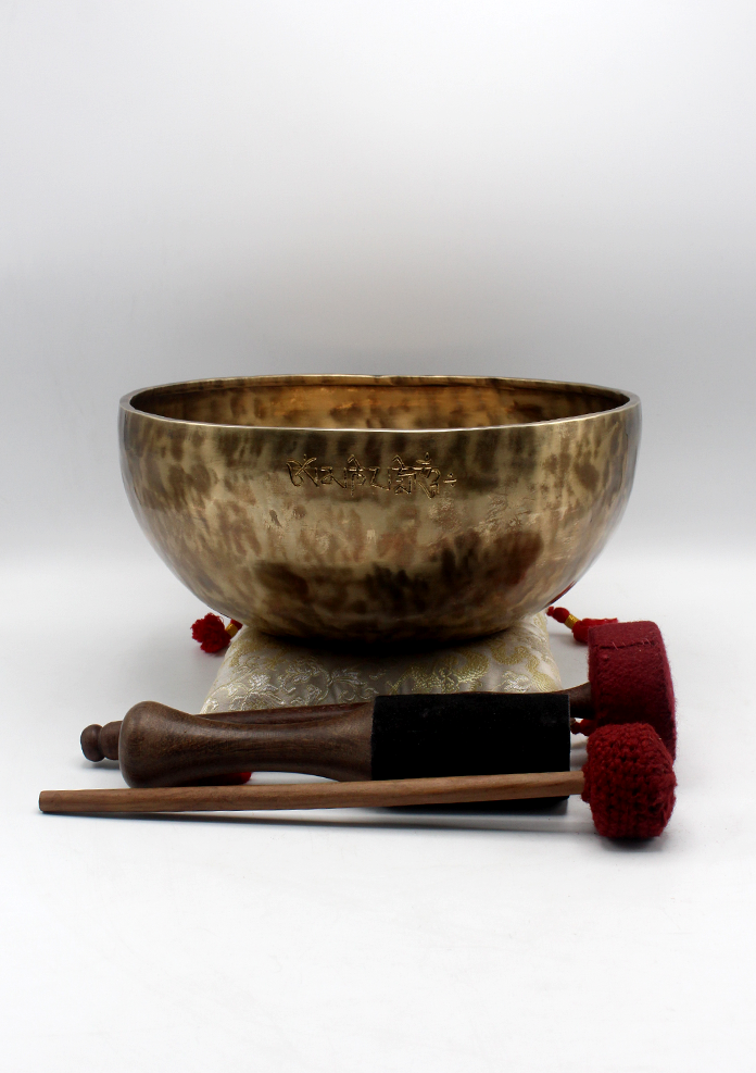 Full Moon Engraved Green Tara Singing Bowl Note B