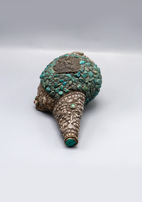 Turquoise Stone Inlaid Shankha Conch