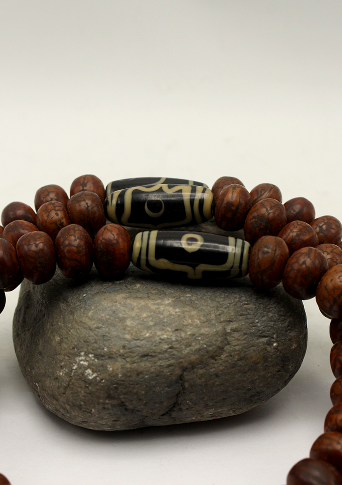 Bodhi Cut Beads Tibetan Prayer Mala with DZI spacer