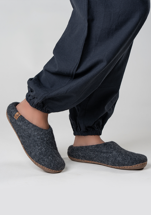 Handmade Dark Grey Woolen Classic Slippers