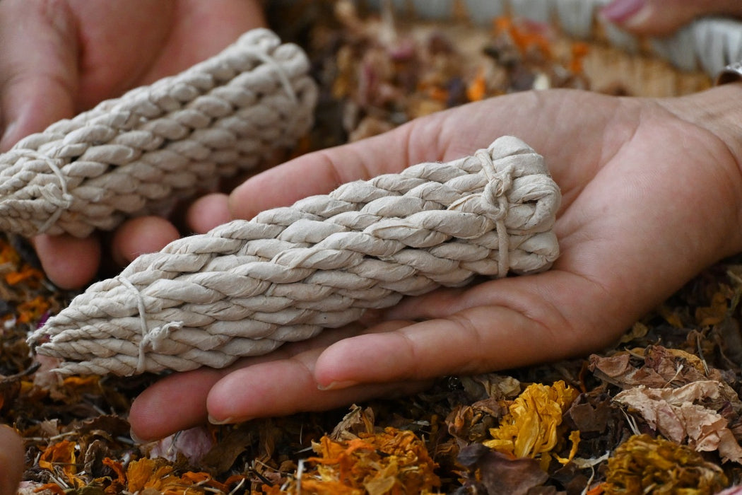 Phoolbatti Rope Incense with Spiral Clay Incense Burner