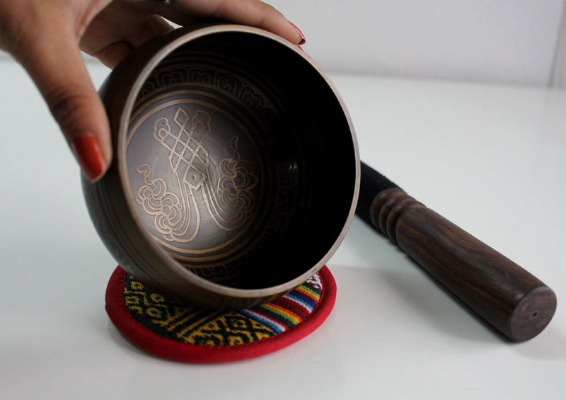 Endless Knot Etched Singing Bowls