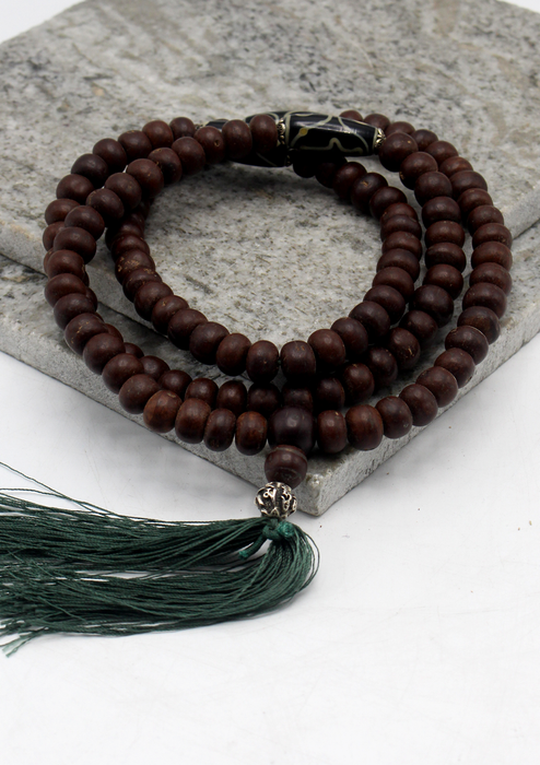 Dark Bodhi Mala with Dzi Beads Spacer