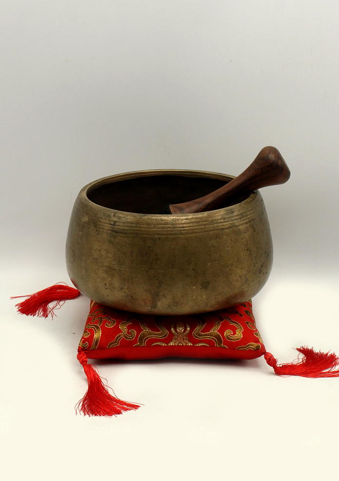 Tibetan Mani Sound Healing Singing Bowl 7.5"