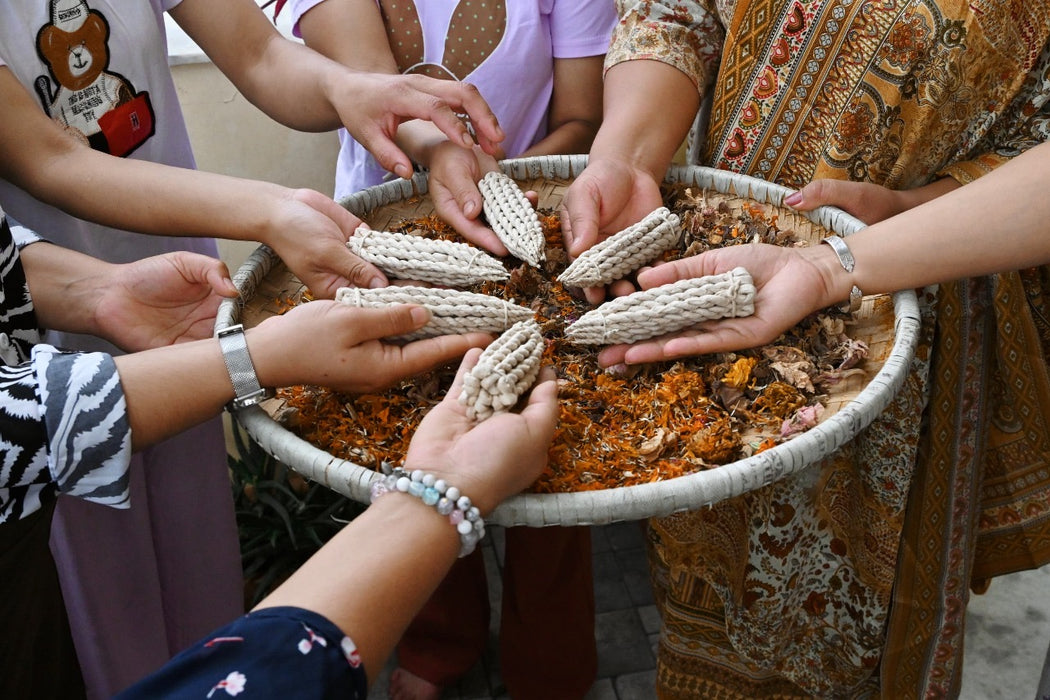 Phoolbatti Rope Incense with Spiral Clay Incense Burner