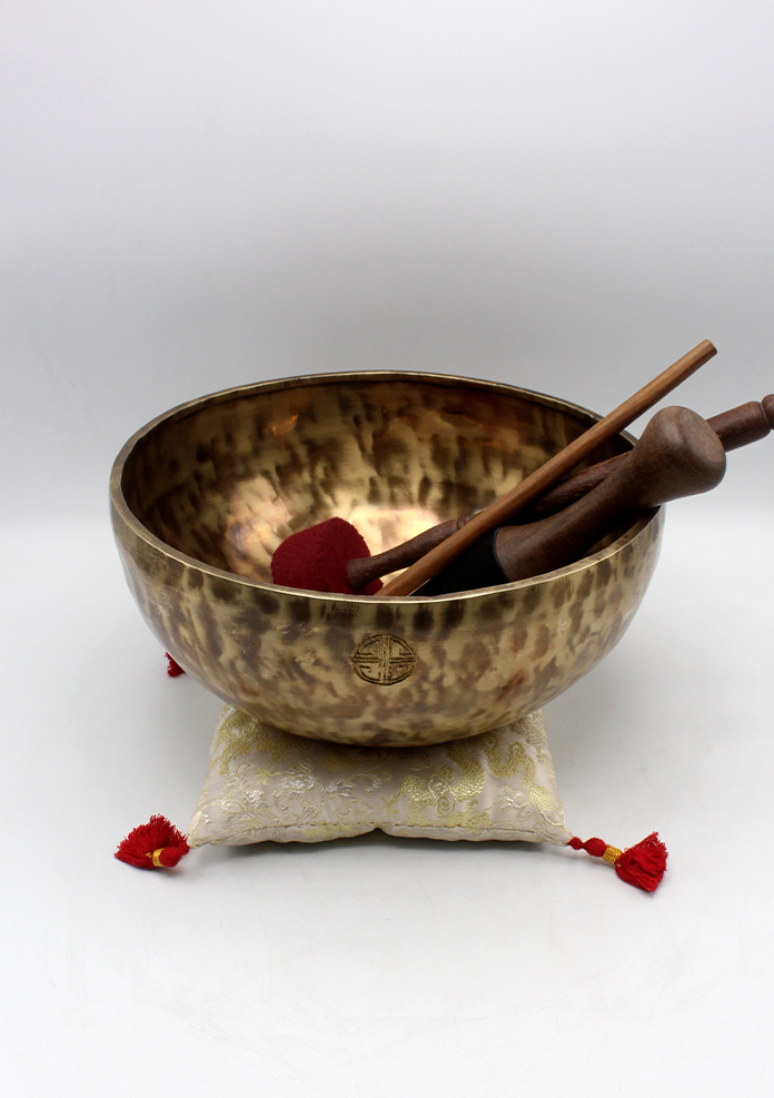 Full Moon Engraved Green Tara Singing Bowl Note B