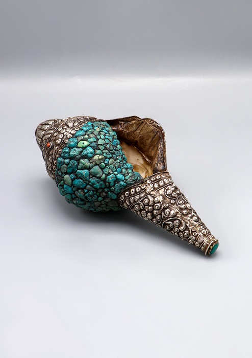 Turquoise Stone Inlaid Shankha Conch
