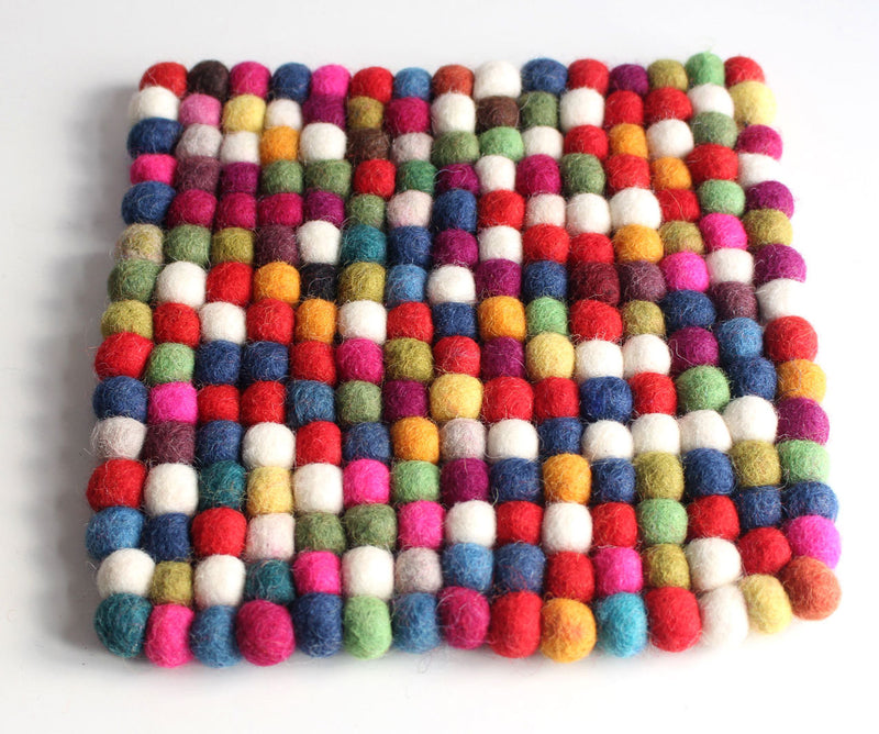 20 cm Colorful Rainbow Felt Balls Square Placemat FBM03