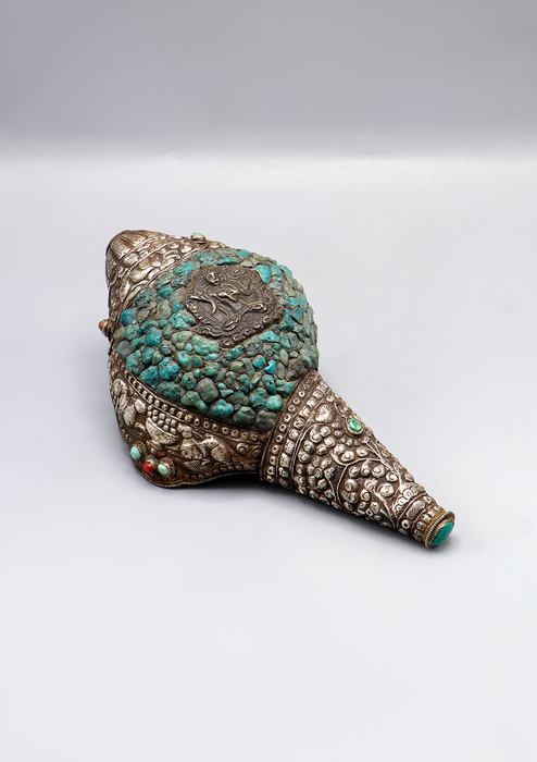 Turquoise Stone Inlaid Shankha Conch