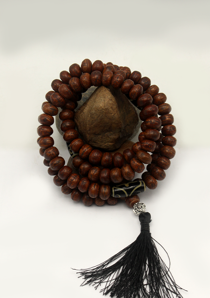 Bodhi Cut Beads Tibetan Prayer Mala with DZI spacer