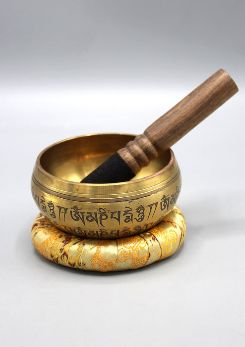 Fine Carving Endless Knot Tibetan Singing Bowl