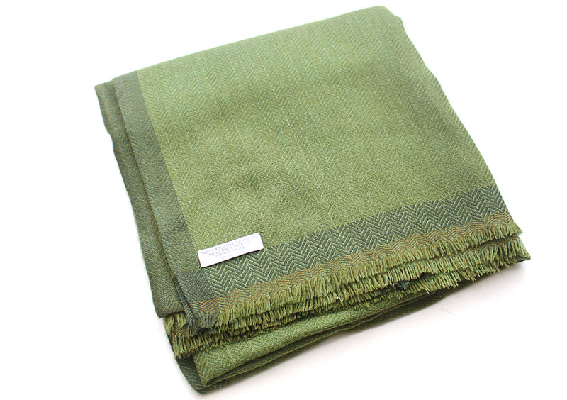 100 % Exclusive Green Cashmere Shawl with Border Herringbone Pattern - nepacrafts