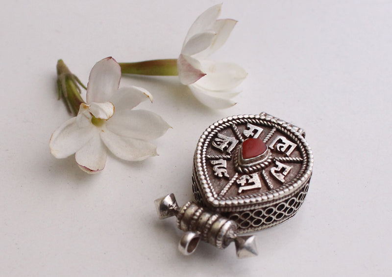 Love Shaped Hand Carved Silver Sterling Filigree Pendant with Adorning Coral - nepacrafts