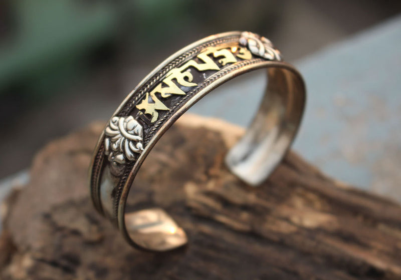 Om Mani Traditional Tibetan Bracelet - nepacrafts