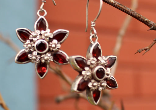 Flower Carving Glossy Garnet Silver Sterling Earrings - nepacrafts