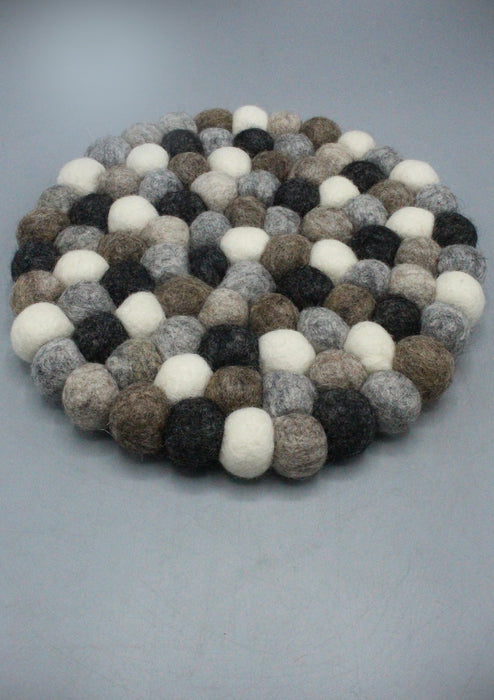Gray & Black Natural Color Felt Ball Round Trivet