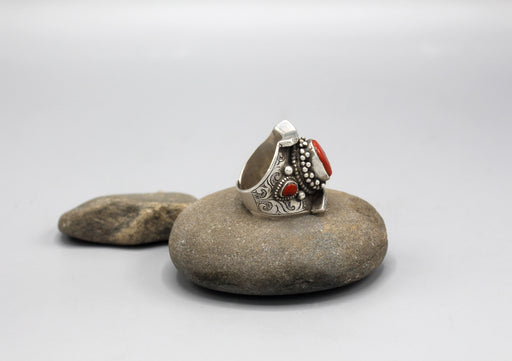 Antique Coral Inlaid Large Finger Ring - nepacrafts