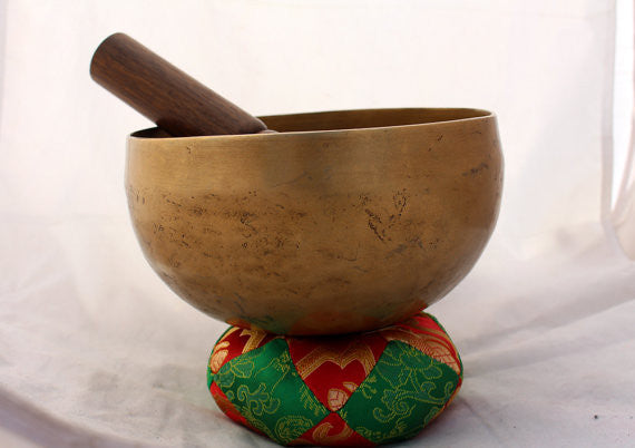 Hand Hammered Plain Singing Bowls 16cm
