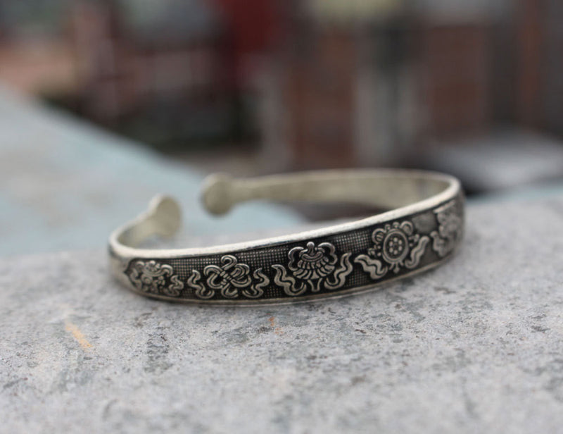 Lucky Symbols Geometric White Metal Bracelet - nepacrafts