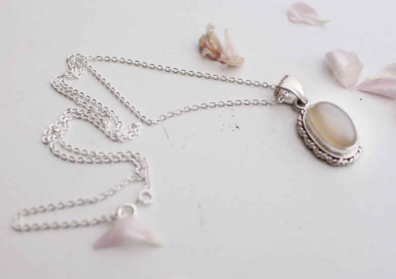 Shimmering 925 Silver Sterling Grey Moonstone Oval Pendant - nepacrafts