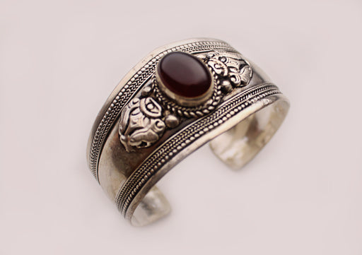 Garnet Inlaid White Metal Bracelet - nepacrafts