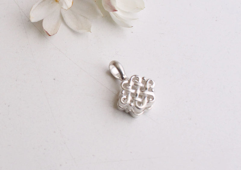 Endless Knot Carved Buddhist Prayer Mala Bhum Counter Clip 925 Silver Sterling - nepacrafts