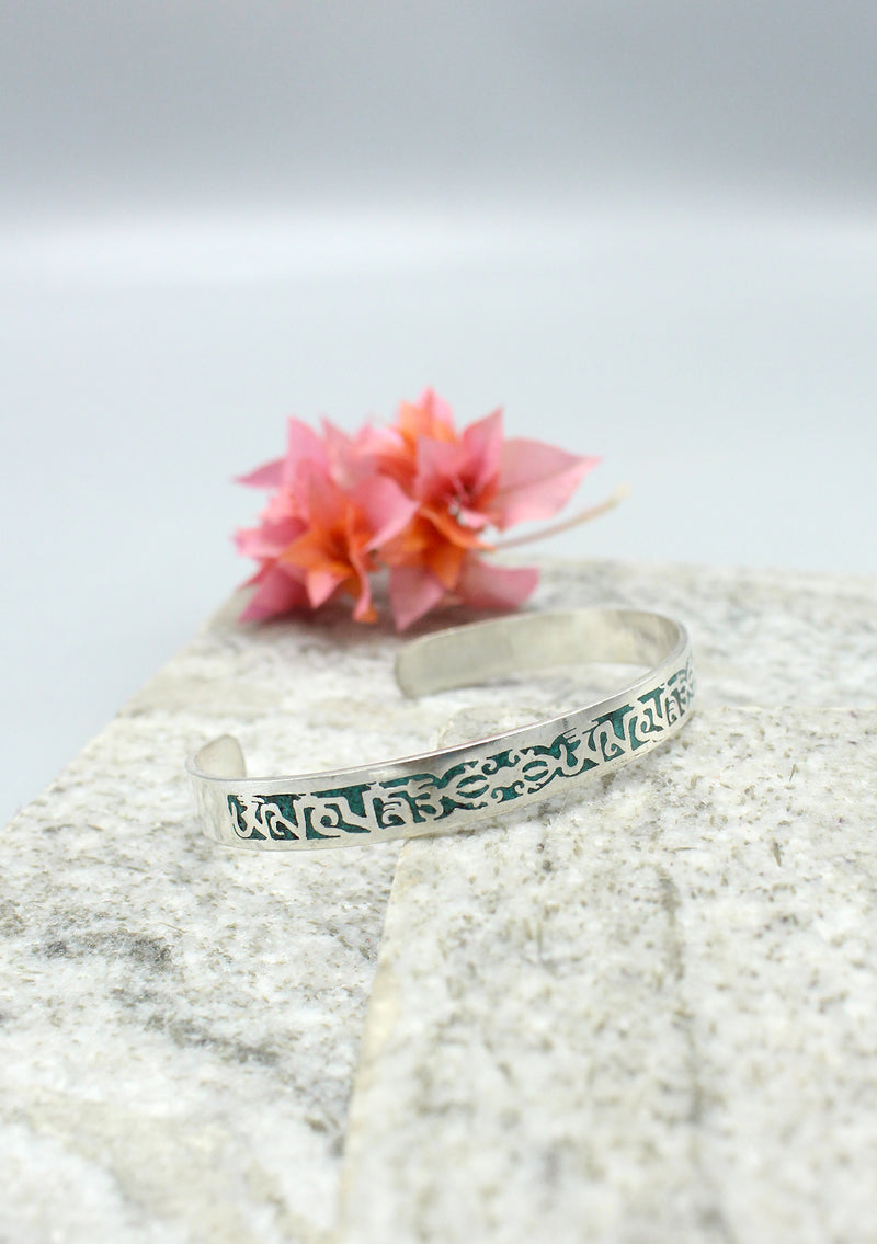 Om Mani  adjustable Silverplated Tibetan Bracelet