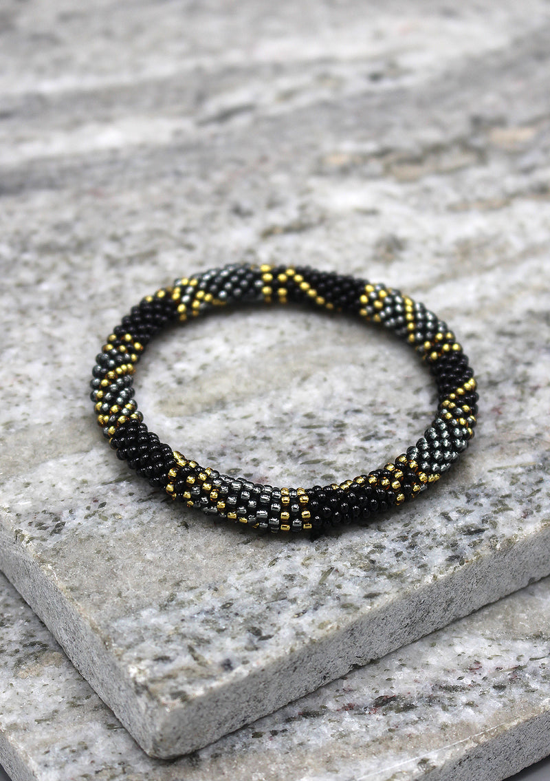 Black and Golden White Colors Glass Beads Bracelet