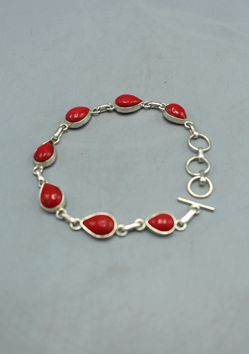 Water Drop Design White Metal Bracelet with Inlaid Coral