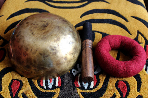 Hand Hammered Singing Bowls 18cm