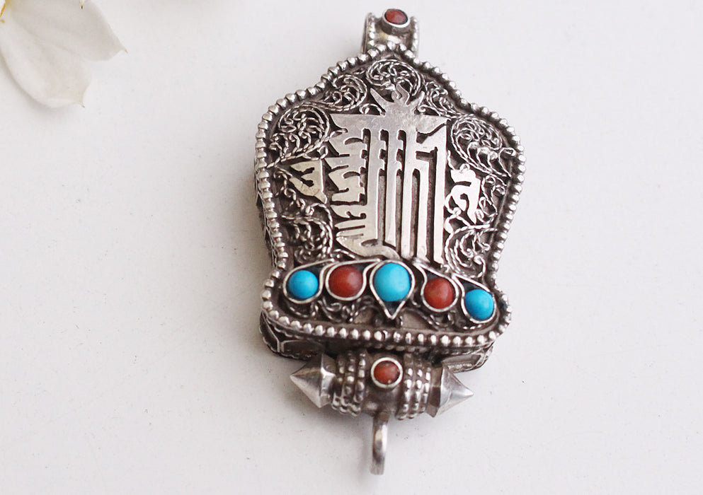 Finely Handcarved Tibetan Kalachakra Silver Sterling Ghau Pendant Box - nepacrafts
