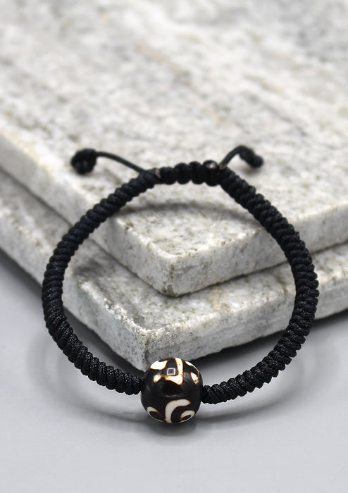 Lucky Knots Tibetan Dzi Bead Bracelet in Black