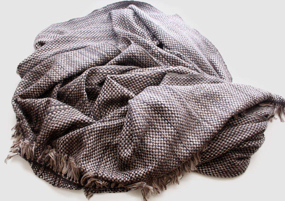 Luxurious Black and Grey Hand Knitted Cashmere Blanket - nepacrafts