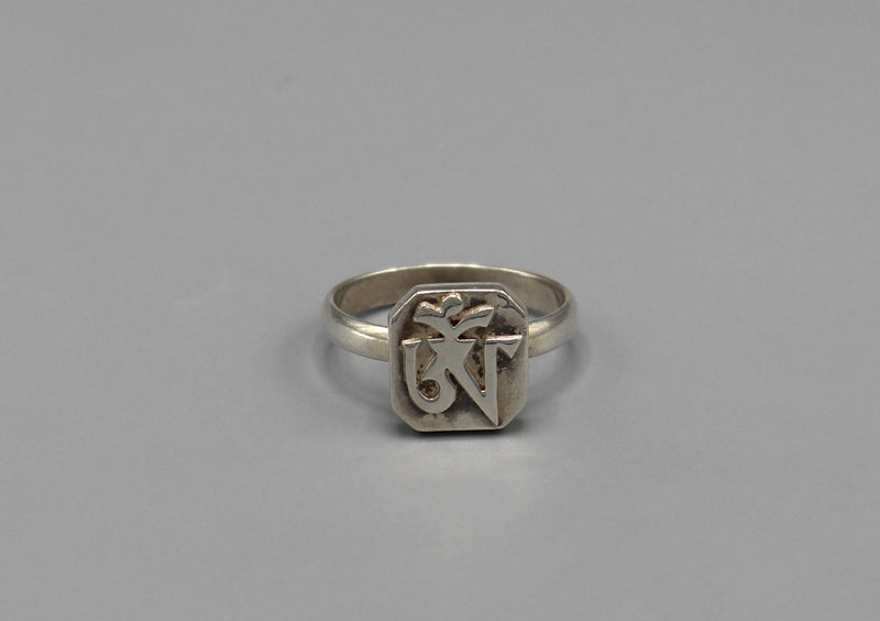Tibetan Om Letter Sterling Silver Finger Ring - nepacrafts