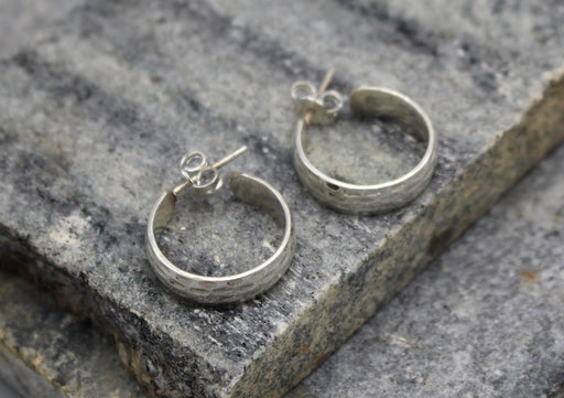 Round Sterling Silver Stud Earrings - nepacrafts