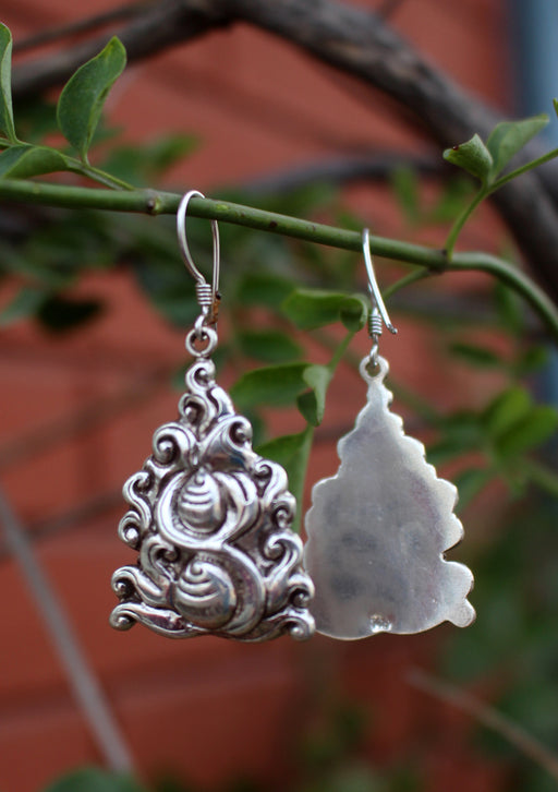 Silver Sterling Hand Carved Conch Earrings - nepacrafts