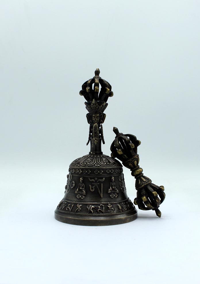 Eight Auspicious High Quality Bell and Dorjee Medium Set