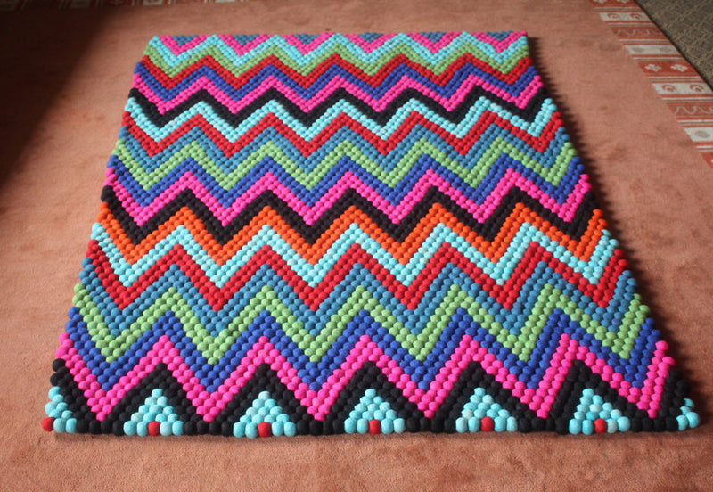 Zig Zag Pattern Rectangular Felt Carpets, Felt Ball Rugs 6x4 ft-FR031 - nepacrafts