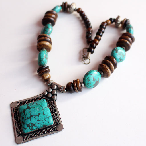 White Metal Faux Turquoise Pendant Necklace - nepacrafts