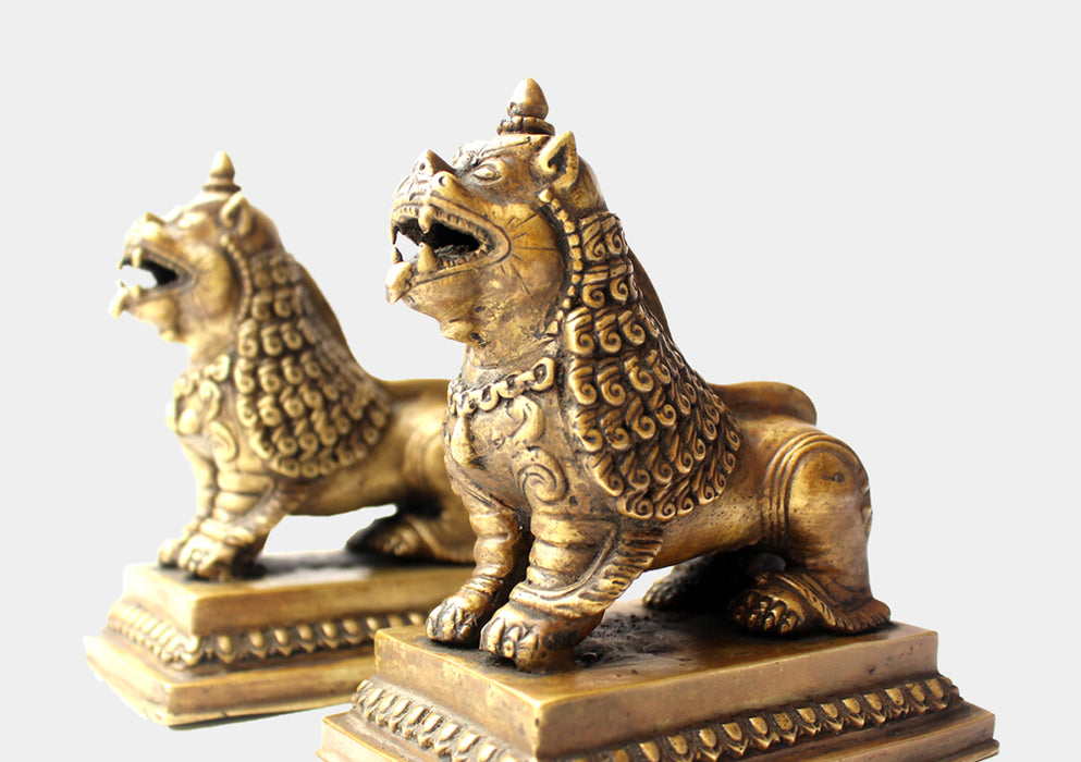 Antique Looking Pair of Lions statue, Symbols of Guardians and Protectors - nepacrafts