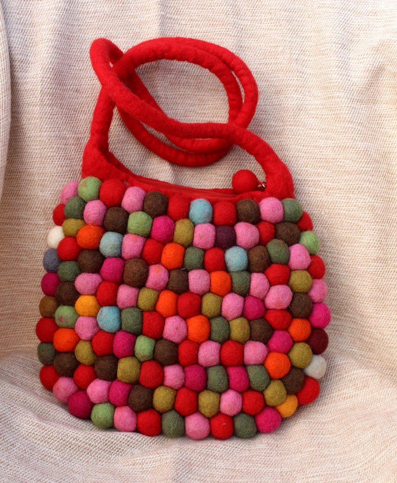 Red Felt Shoulder Bags - nepacrafts