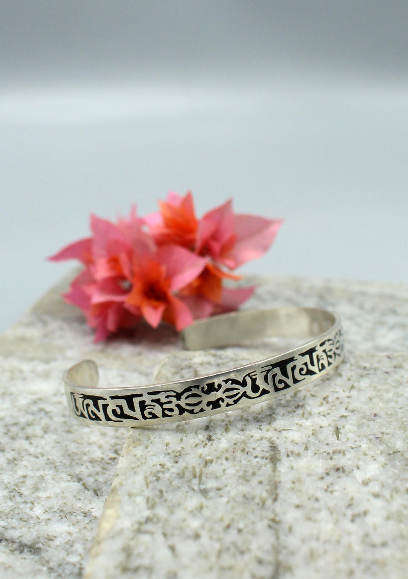 Om Mani Onyx Inlaid Tibetan Bracelet
