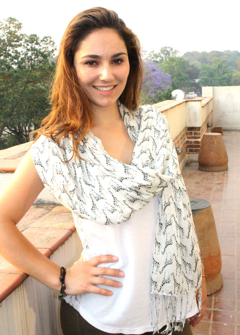 Light Summer Giraffe Printed Cotton Wrap