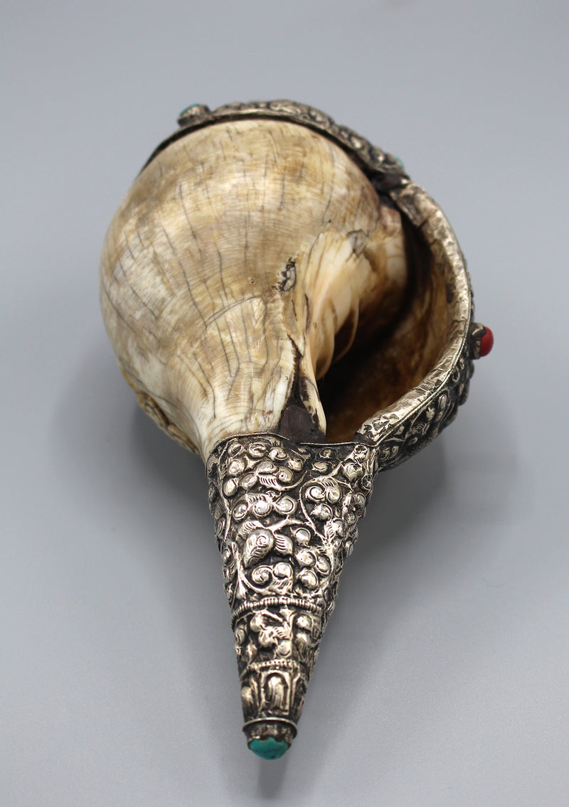 Zambala Kubera Carving Conch Shell with Turquoise and Coral Decoration - nepacrafts